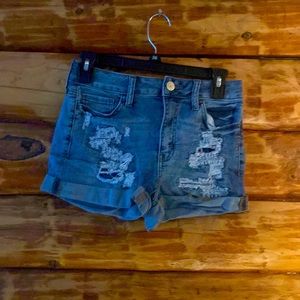 So size 5 juniors Jean shorts